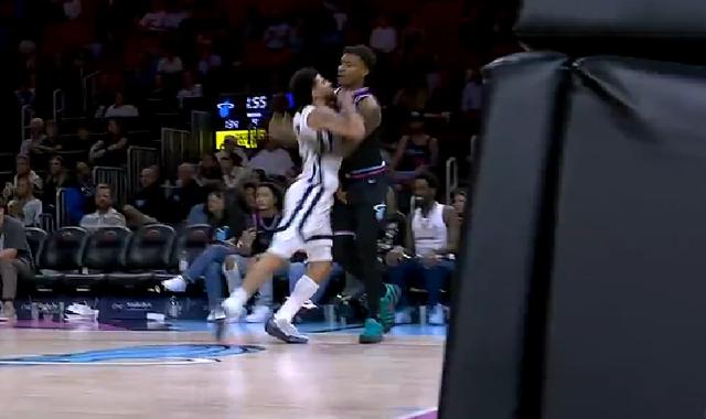 爱游戏官网-教练员大闹赛场